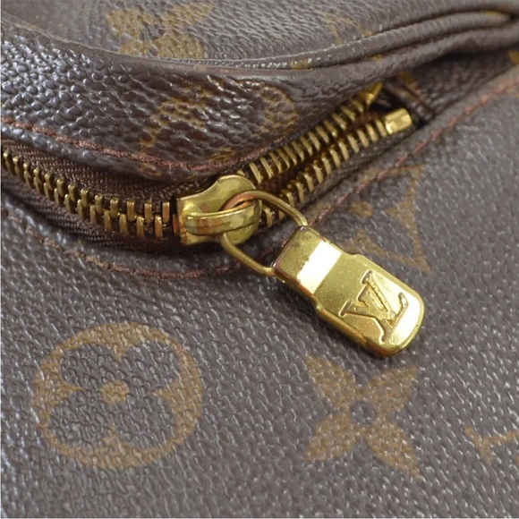 LOUIS VUITTON Montsouris MM Vintage Monogram Backpack Bag LV ASO Emma Roberts - Picture 9 of 16